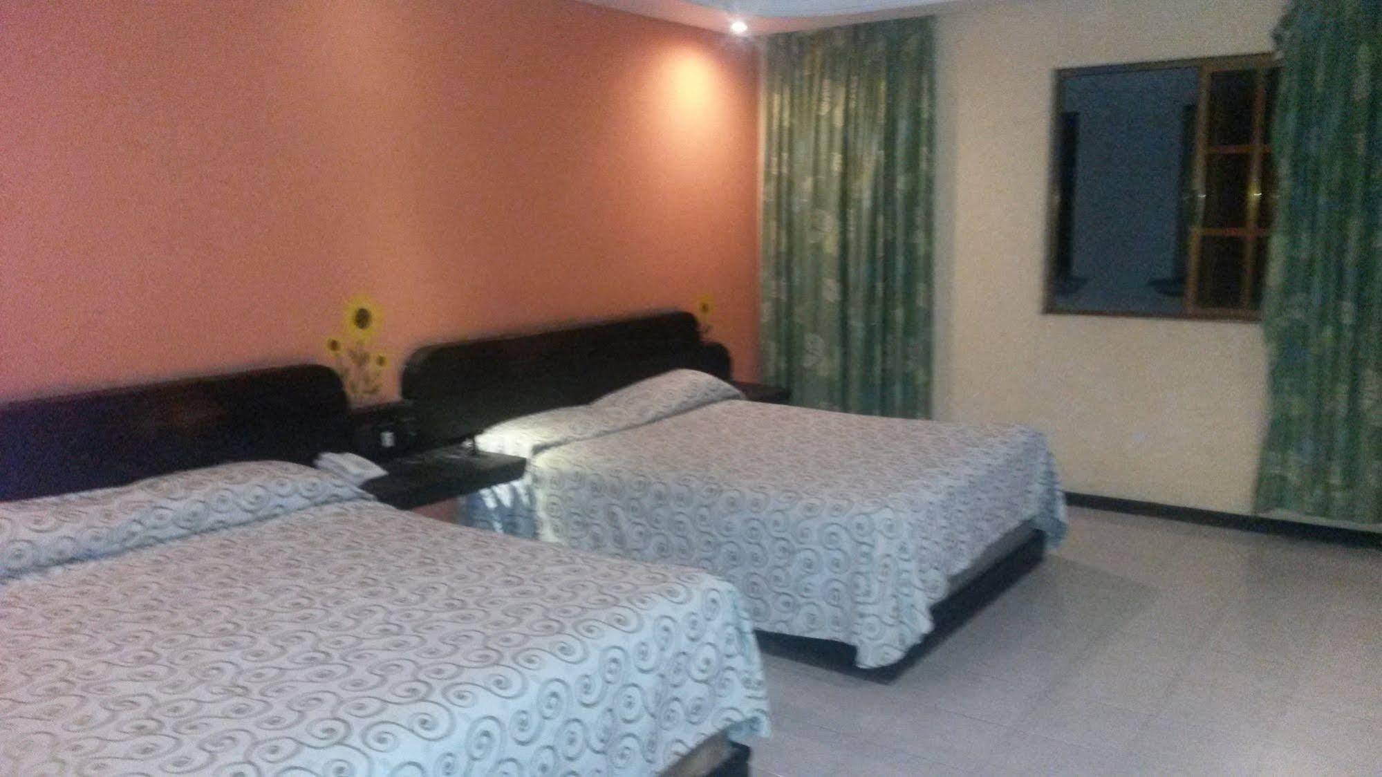 Hotel Playa Internacional Città del Messico Esterno foto
